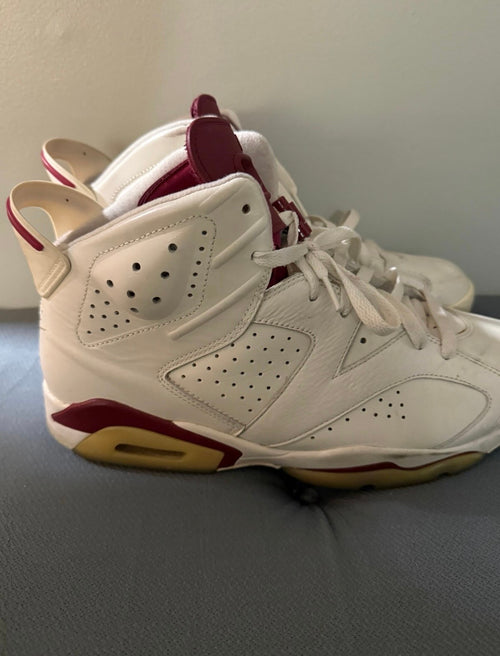 Air Jordan Retro Maroon 6