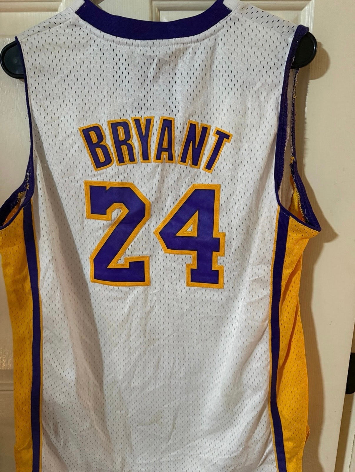 Youth Los Angeles Lakers Kobe Bryant Jersey